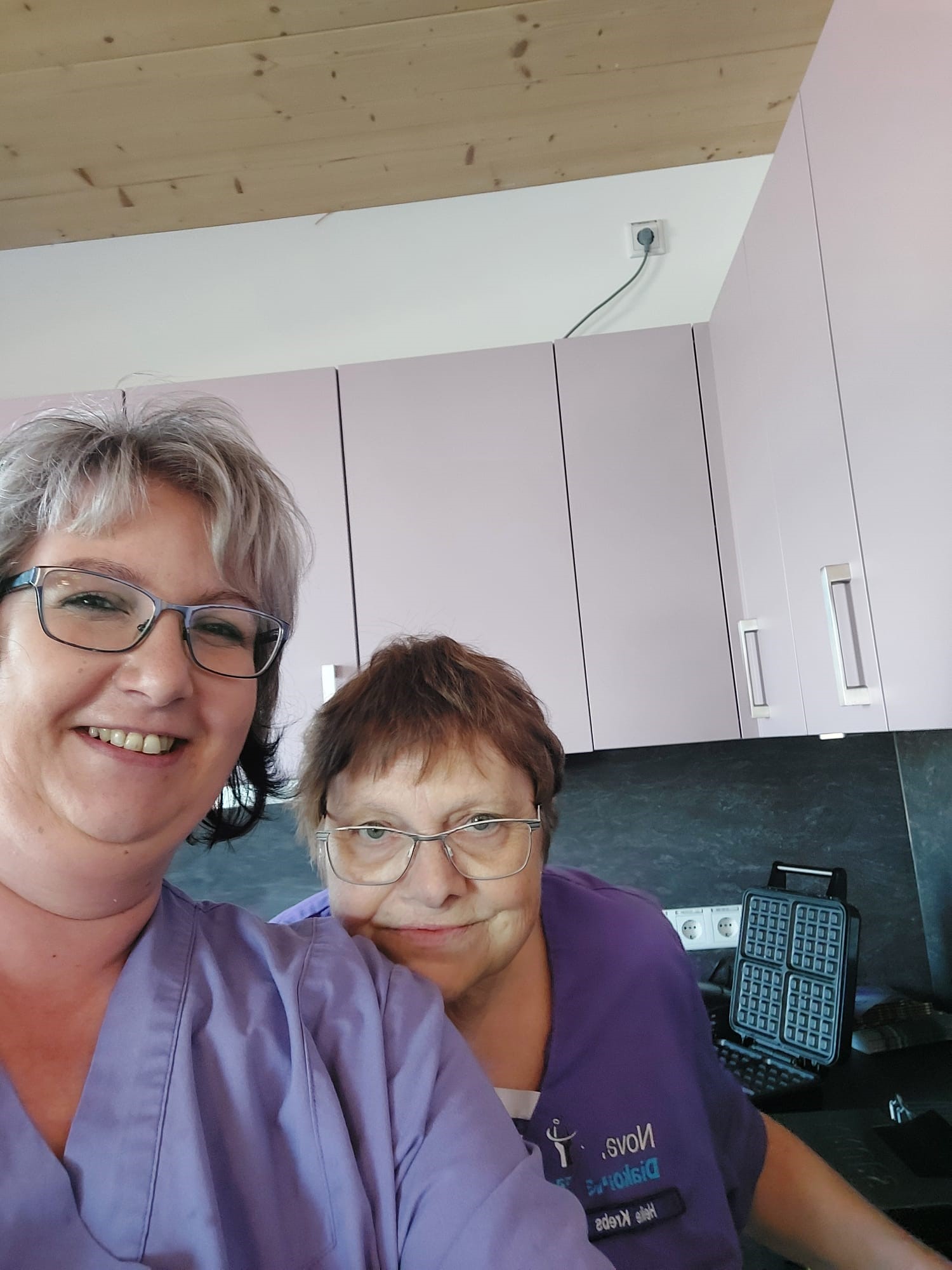 Osterbasteln in der Seniorenwohngemeinschaft Caroline Falk